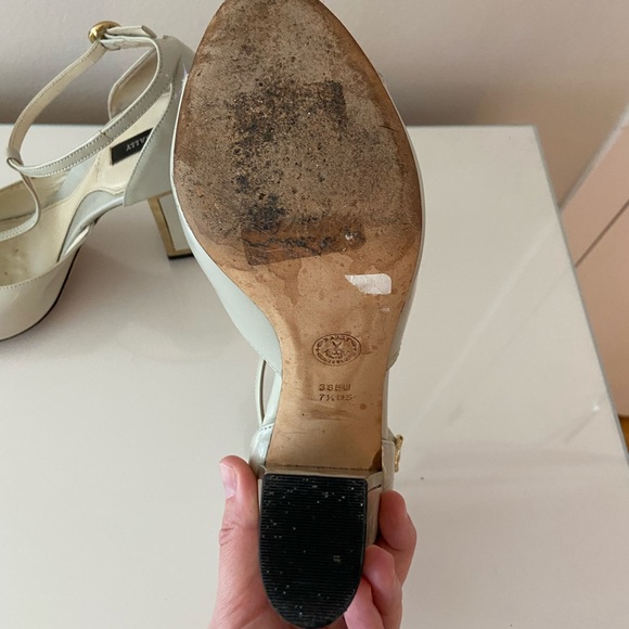 Rare! BALLY t-strap block heels size 7.5 - Picture 4 of 10